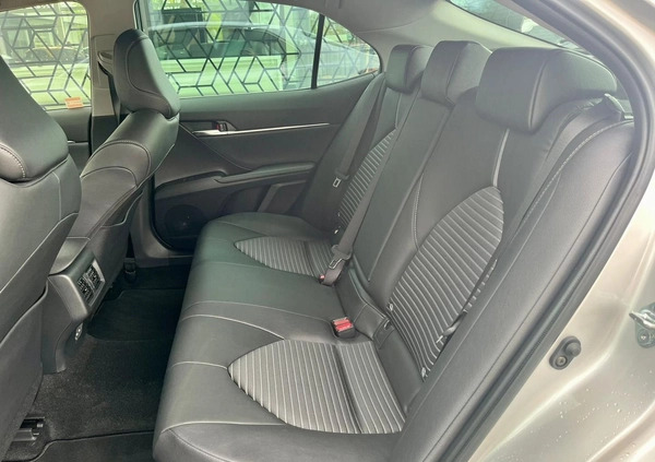 Toyota Camry cena 169900 przebieg: 6600, rok produkcji 2023 z Sulejówek małe 497